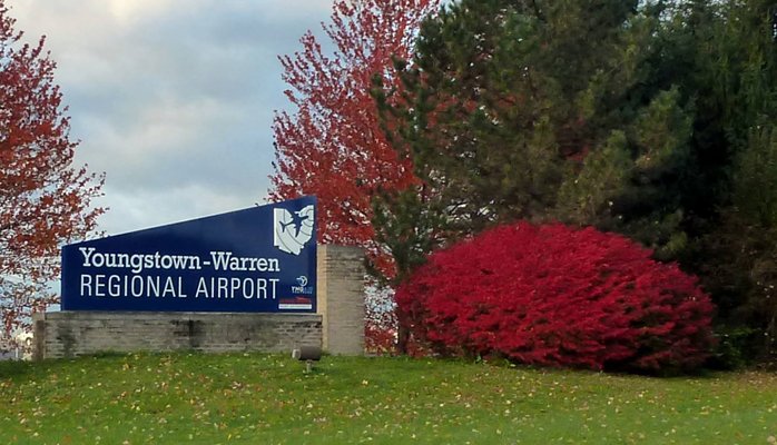 YNGAirport's tweet photo. It's #FAQFriday, and one of the frequently asked questions we receive is how many flights go out daily at the airport. YNG is an active airport with over 110 business, private, and military planes flying in and out of the airport every day!
#Airport #FAQ #FridayFact https://t.co/TFWxi55VJH