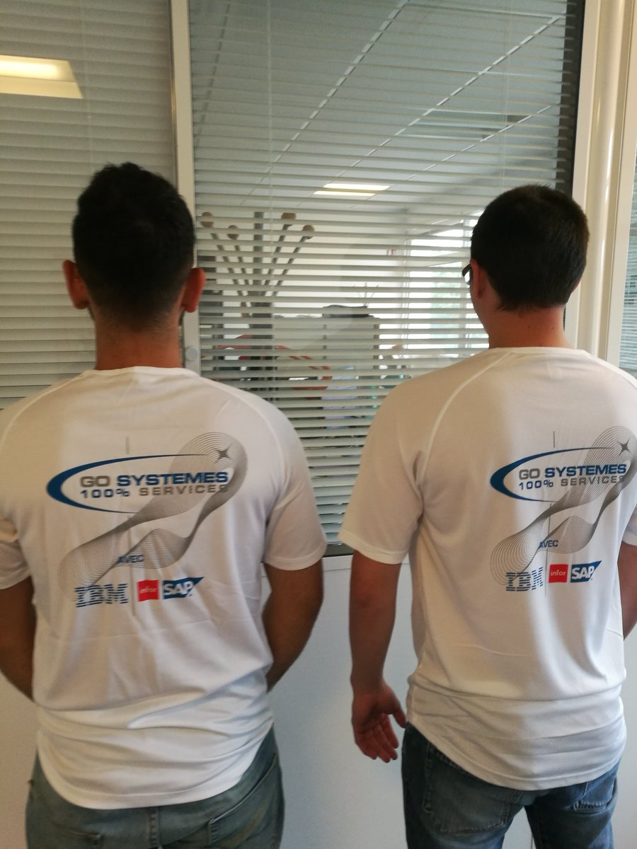 GoSystemes's tweet photo. @GoSystemes et ses équipes  @SAPBusinessOne / @Infor / @IBM participent aux @MarathonToursLV 10kms de TOURS. Merci à nos mannequins pour la séance d'essayage et bon courage pour dimanche!!!!😀 https://t.co/5zzHWPgLtW