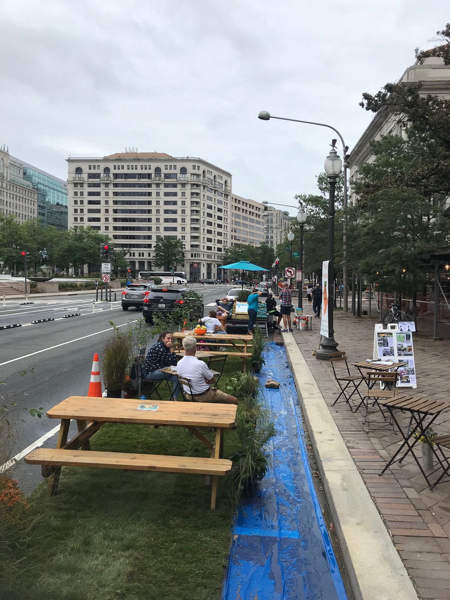 Found a great spot to have lunch! Come hang out with <a href="/WashingtonParks/">Washington Parks & People</a> <a href="/anacostiaws/">Anacostia Watershed Society</a> and @Nature_DCMDVA in front of the <a href="/councilofdc/">Council of DC</a> and enjoy some nature right on Pennsylvania Avenue!