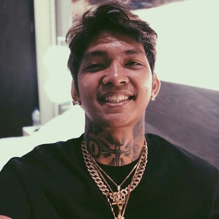 MenfessArt's tweet photo. /art/ Banyak yg bilang ini mirip masa, menurut kalian mereka mirip gak? Menurut aku sih BIG NO! Maaf oot https://t.co/2Vm6pZz0N1