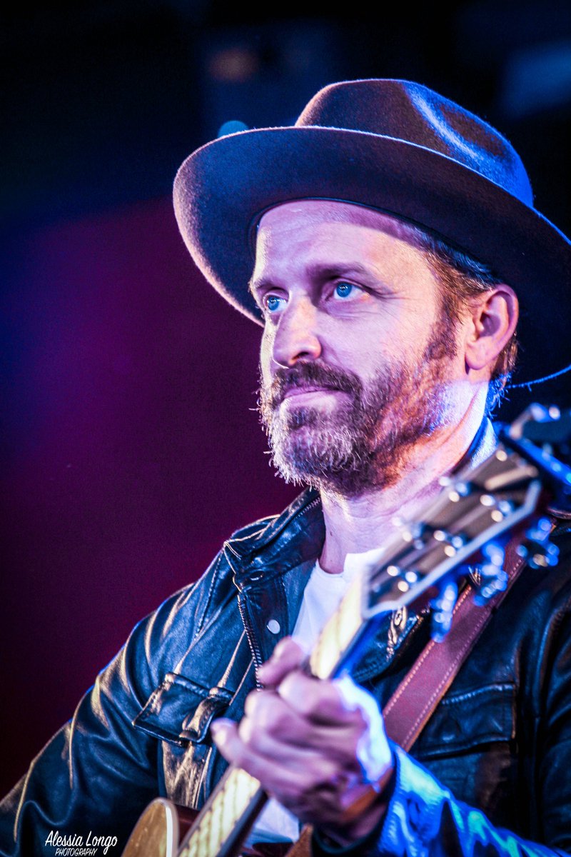 ALongoPhoto's tweet photo. Happy birthday @RobBenedict ❤️❤️❤️
#jib9 #jibcon9 #concertt #HappyBirthdayRobBenedict https://t.co/lsqSqqiAKa