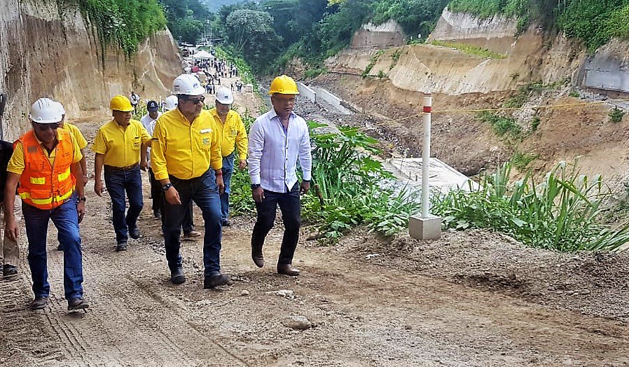oscarortizsv's tweet photo. Otro de los avances del #GabineteSustentabilidadAmbiental dentro del #Plan10 que se destaca son los proyectos de mitigación de riesgos en el Área Metropolitana de San Salvador, como parte de la agenda compartida con el #Coamss. https://t.co/7LXoZbcalE