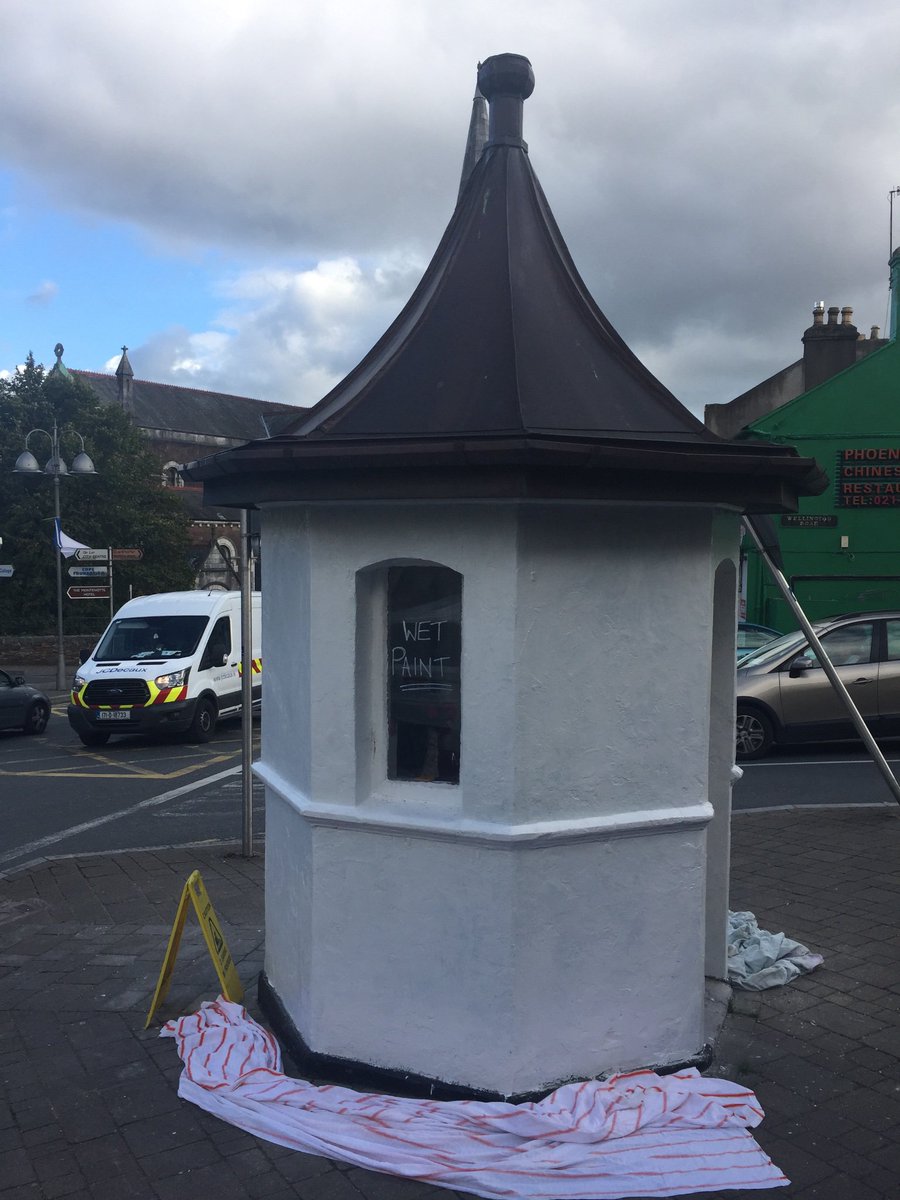 Art installation getting underway tonight on the Toll Booth at St. Luke’s cross by artist Serge Vandenberghe, sponsored by Rant cafe. Watch progress from the comfort of <a href="/HenchysStLukes/">Henchys Bar</a> outdoor seating area, after your #CultureNight2018 rambles