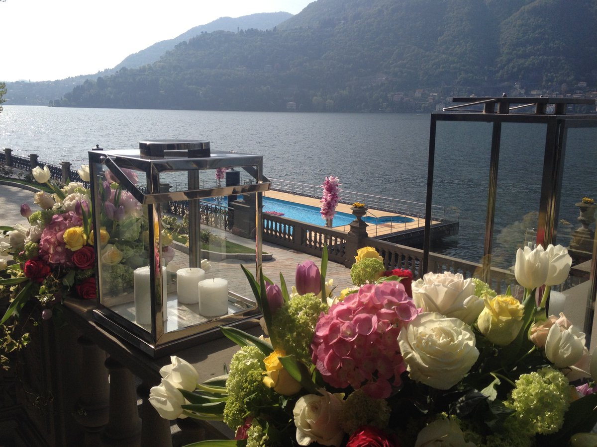 MO_LagodiComo's tweet photo. We promise you'll love to get married here! 
#weddingdesign #luxurywedding https://t.co/PUhUbClgMU