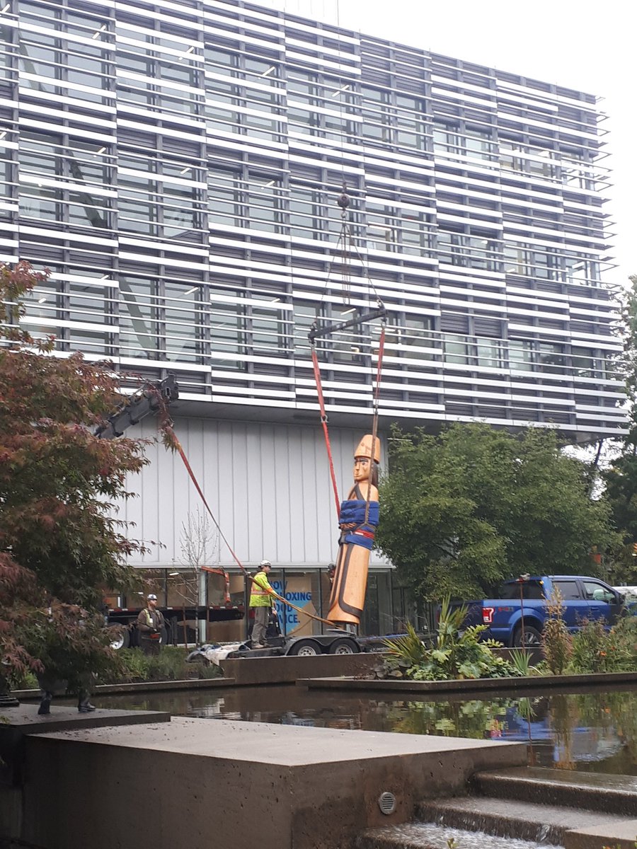 JDBlakereports's tweet photo. Huge musqueam carved post going up at Langara College!
On site I was told that this post was gifted to the college and will be officially unveiled soon!
#langara #Vancouver #musqeam https://t.co/hhY5TnhAE5