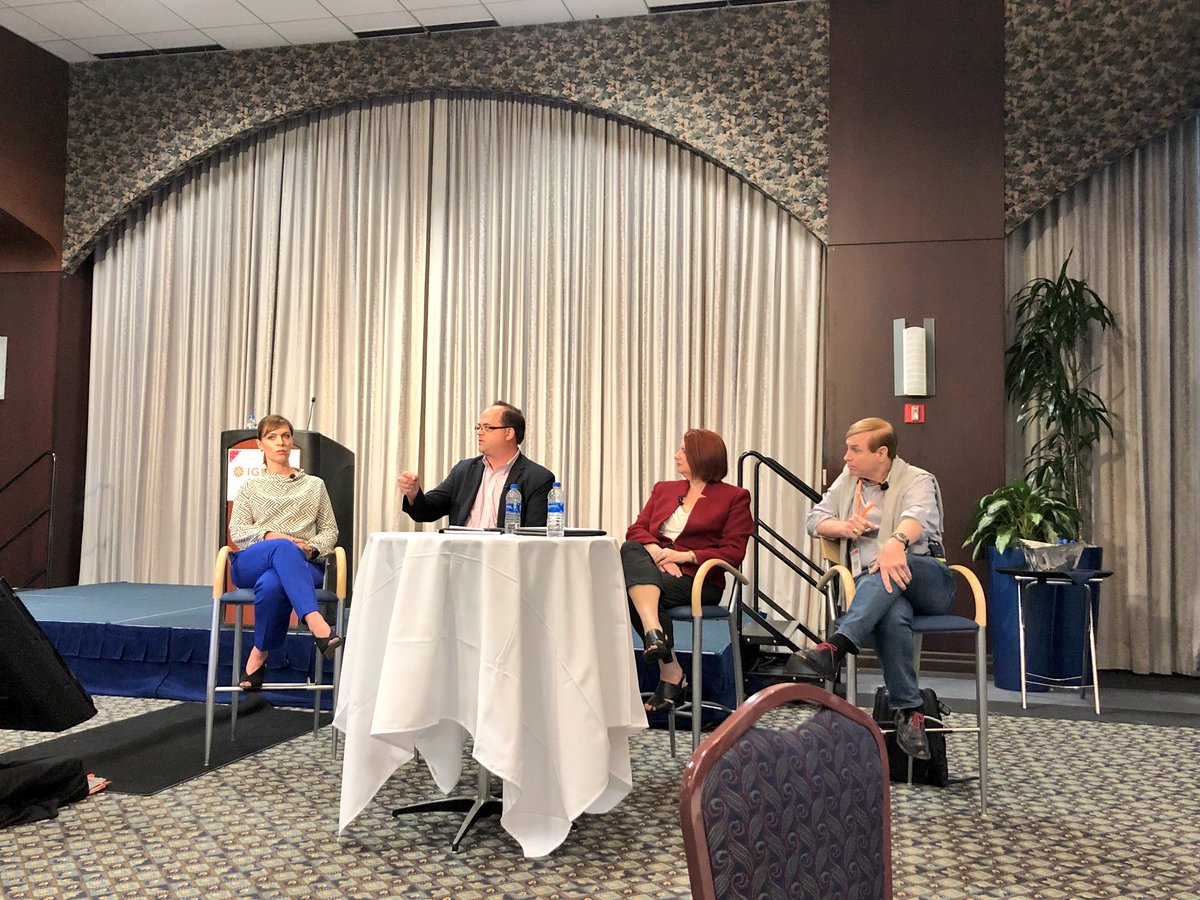 VehrComm's tweet image. “You can’t build a brand with a story alone, but you can build a brand with an experience.” - @AMA_Marketing CEO @KleinRuss at the lunchtime keynote panel on the role of CX in brand evolutions. @AMACincinnati #AMAIgnite