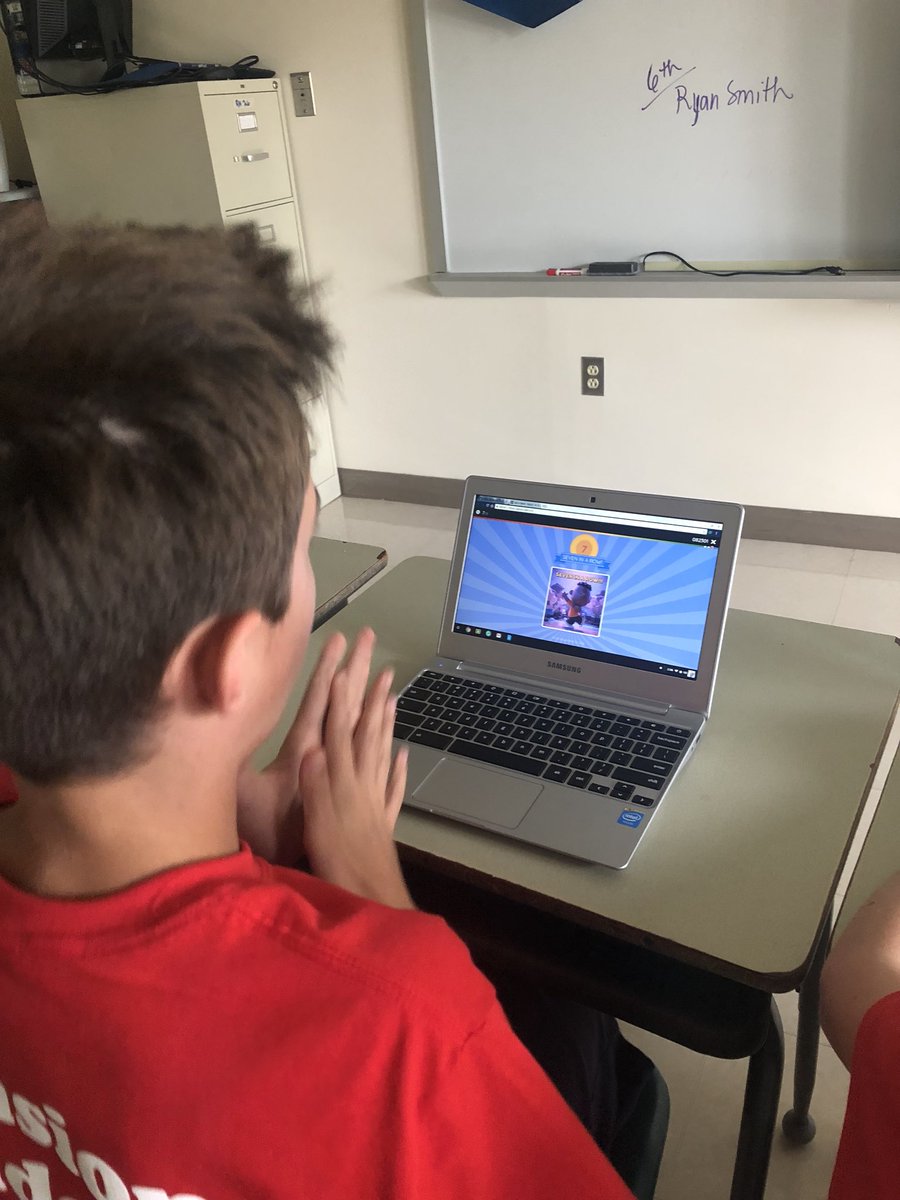ACSMueller's tweet photo. If standardized testing was as fun as @GetKahoot and #Quizziz Ss would love to take them.  My 6th graders love using these tools. #ACSGatorPride https://t.co/go2PNU5g3d
