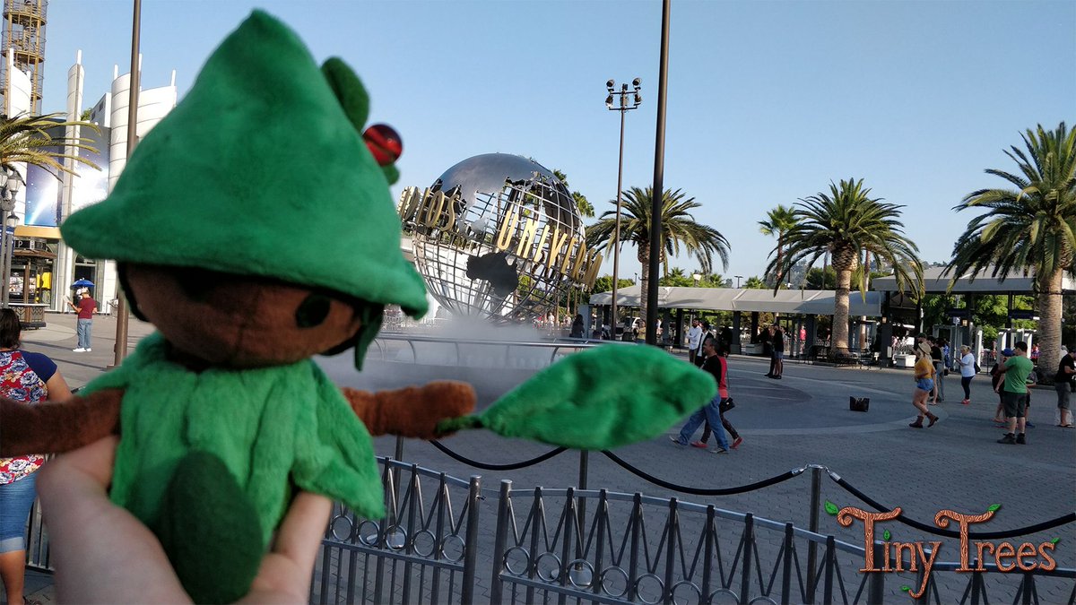 #FlashbackFriday to Fisaven and Dev Michael’s trip to Universal Studios! Do you have something exciting planned for your weekend?

#indiedev #gamedev #boardgame
