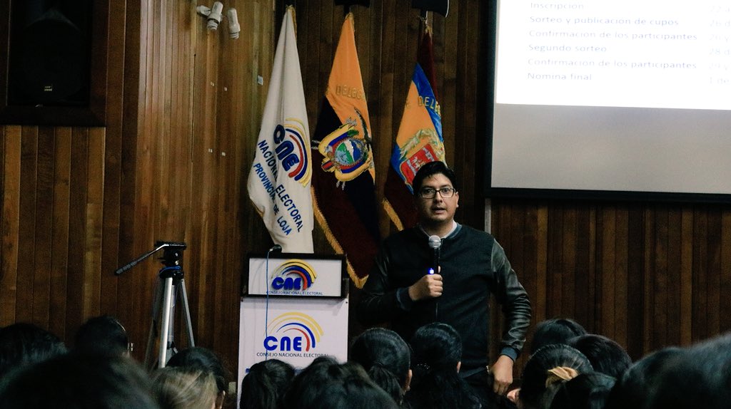 #SemanaDeLaDemocracia || .<a href="/carfertor/">Carlos Fernando Torres</a> del Movimiento Estudiantil NASA, realiza la presentación de la Escuela de Formación Política, El Jardín.