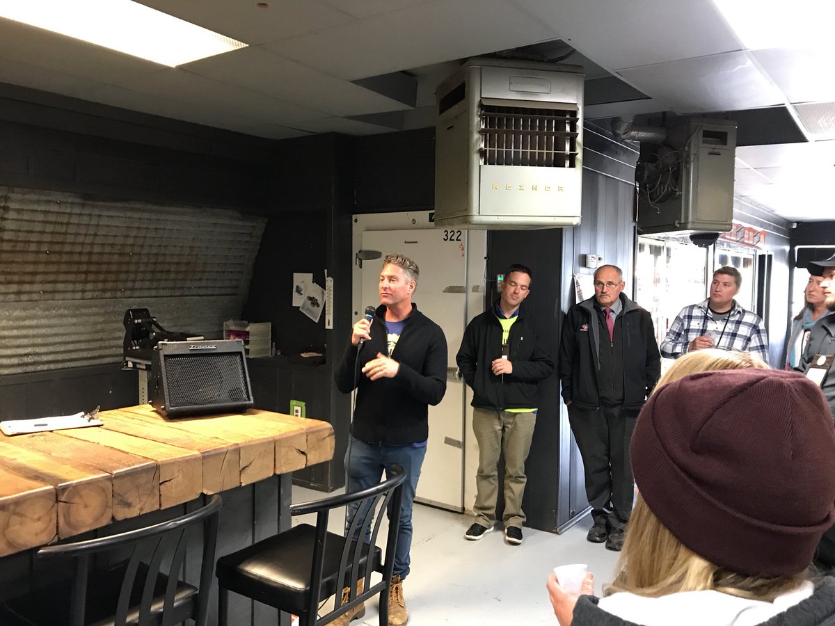 CrystalLisa's tweet photo. Whoops - almost forgot to take a photo of my yummy sample of Kush Crush hemp beer @FarmeryBrewery. Listening to Lawrence Warwaruk tell us about their evolution from farm kids to restauranteurs to brewers. #cfwf18 #DavesRoadHogs https://t.co/GV8kbgHpb5