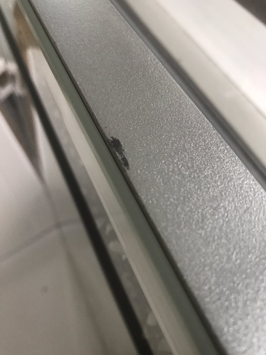 hertsmedia's tweet photo. @TheRangeUK really unhappy.. “brand new” mirror - more like display model or faulty return. https://t.co/dN5JiU9Rit