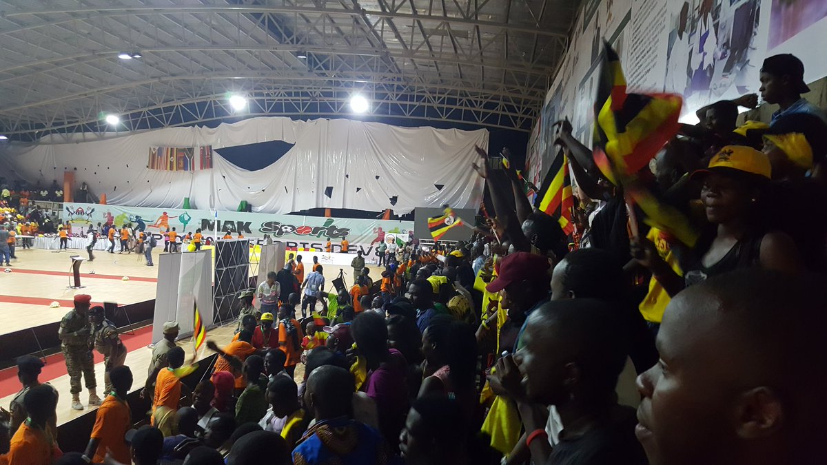 RuhwezaSylas's tweet photo. The umpires tried to be biased especially the short small one but our girls where more than determined to win anything for as long as it makes uganda proud.#wunc2018kampala #Etuuke @ProfNawangwe @MakerereU @nbstv @NdyabaweM @shinarinda https://t.co/NLUQESIaFY