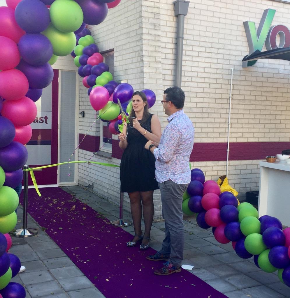 Hoewel het #internetbedrijf inmiddels vier gebouwen bezet, vond vandaag de opening van het derde gebouw van het internationaal opererende <a href="/yoast/">Yoast</a> plaats! Met bijna 80 collega’s in #Wijchen is de groei er nog lang niet uit. Veel succes! 🎊🎊🎊