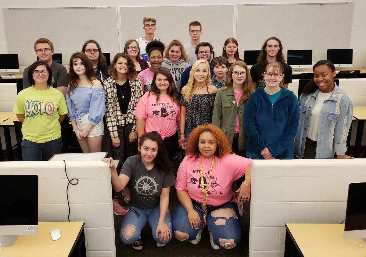 LaurieHundt's tweet photo. All present so it is class picture time in our Graphic Productions PM Class! #mactc #CareerTechEd #lovewhatyouteach https://t.co/DXl1oZ8hJy