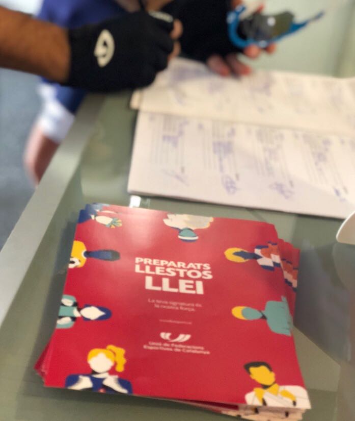 ciclismecat's tweet photo. Per tant, no us oblideu de signar i mirem entre tots de tenir una Llei de l'Esport més digna i justa! Som-hi! @UFECcat #signeu #50a50 https://t.co/TVe7sq4qY9