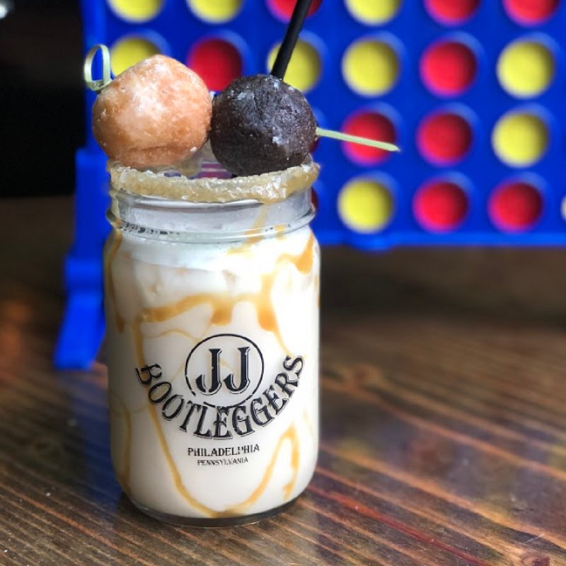 Sweet dreams are made of this 🙌 #jjbootleggers #sundaybrunch #getyourshineon #oldcityphilly #oldcityeats #oldcity #drinkstagram #omlete #breakfast #brunch #phillybrunch #oldcitybrunch #foodie #foodstagram #pancakes