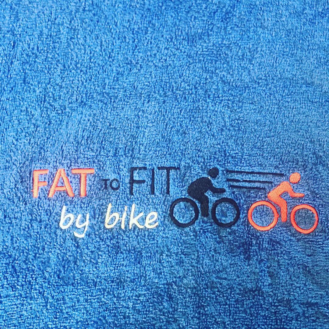 fat2fitbyBIKE's tweet image. New kit for @LDNtoBrighton 2019 Thankyou @booicorestore store for working with us on this. Pictures just don’t do these amazing changing robes justice . Can’t wait to try them out!  #changingrobe #booicore #booicorestore #customgear