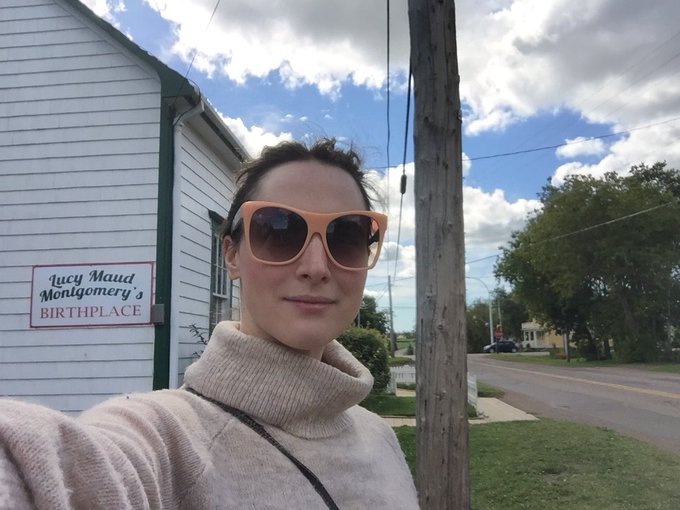 Emily of New Moon is the superior story. Fight me Canada. :P  Also, confederation, and later an embarrassing<a href="/tag/m0cojutemonday"class="tags"><span>#m0cojutemonday</span></a>