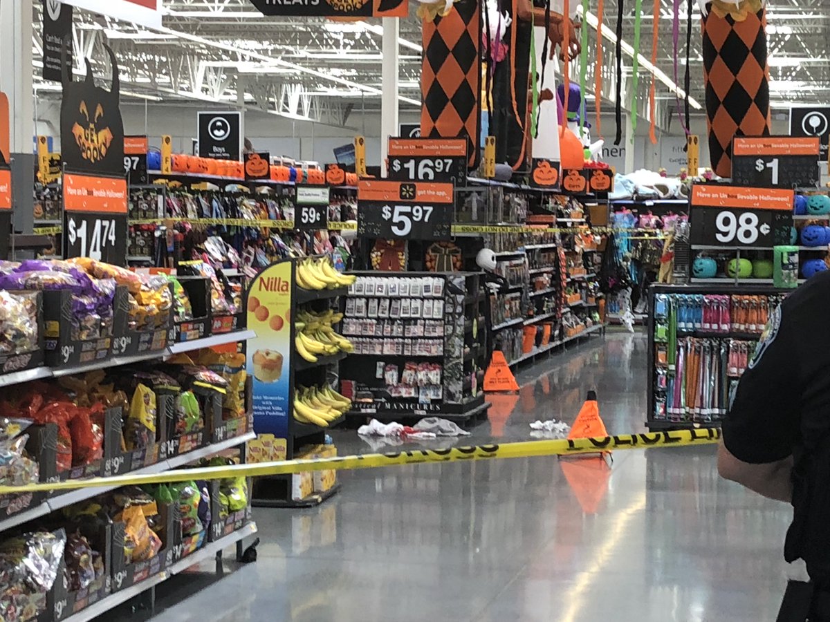 #BREAKING Police investigate stabbing at Hollywood Walmart bit.ly/2QMEq1v?utm_so… https://t.co/YQL7siwC6B
