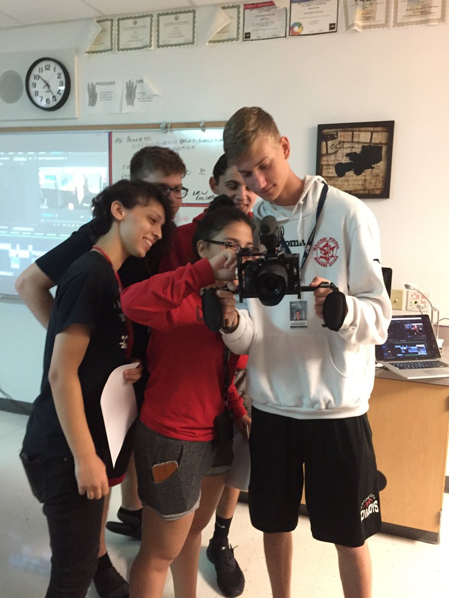 browardteennews's tweet photo. Always fun visiting @cchsctv! Enjoyed talking storytelling/audio. Also brought some of the equipment now available for student filmmakers/journalists!
Thanks again to sponsors @Pilotfly_DE (#Adventurer gimbal) @shure (VP83 #LensHopper shotgun mics) and @SHAPEwlb (#SonyA7III Cage) https://t.co/zIR50u53kL