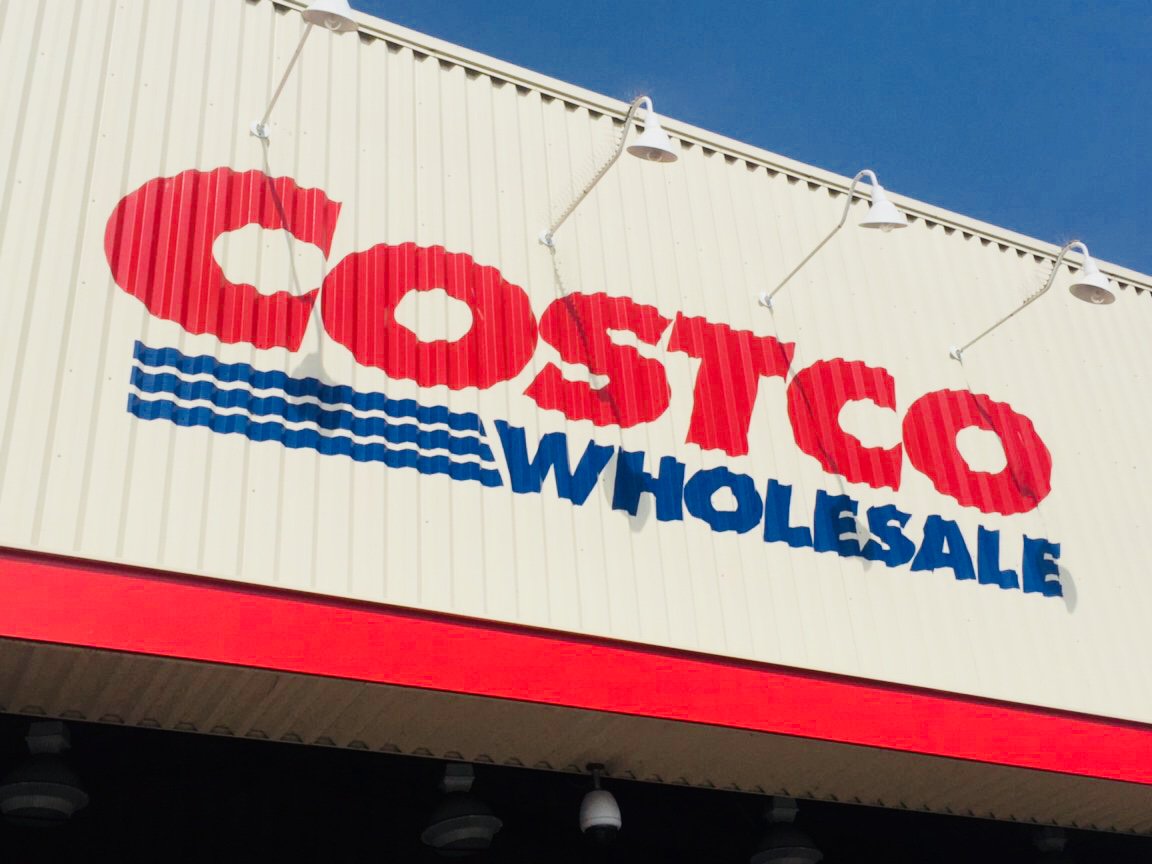 saltisweet's tweet photo. (🎵cue ice cream truck song🎵) Come and get it kids! Okay, so we're technically not mobile, and we don't have a cool truck, but we ARE handing out yummy ice cream treats for all to enjoy. If you're anywhere near @Costco Chula Vista CA come grab a treat, we're here through Sunday! https://t.co/8e69bgWaAP