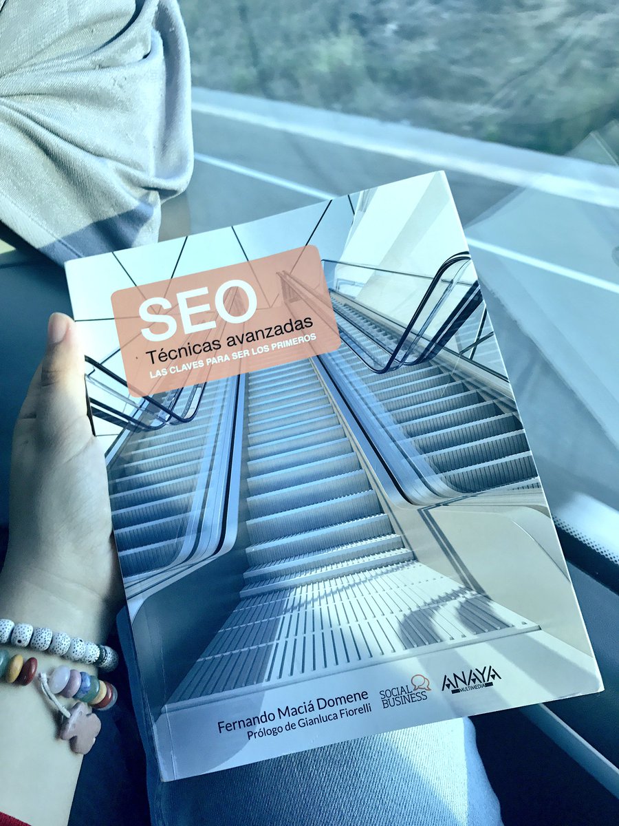 Lectura de viernes camino a Valencia de la mano de <a href="/fernandomacia/">Fernando Maciá (cuenta inactiva)</a>