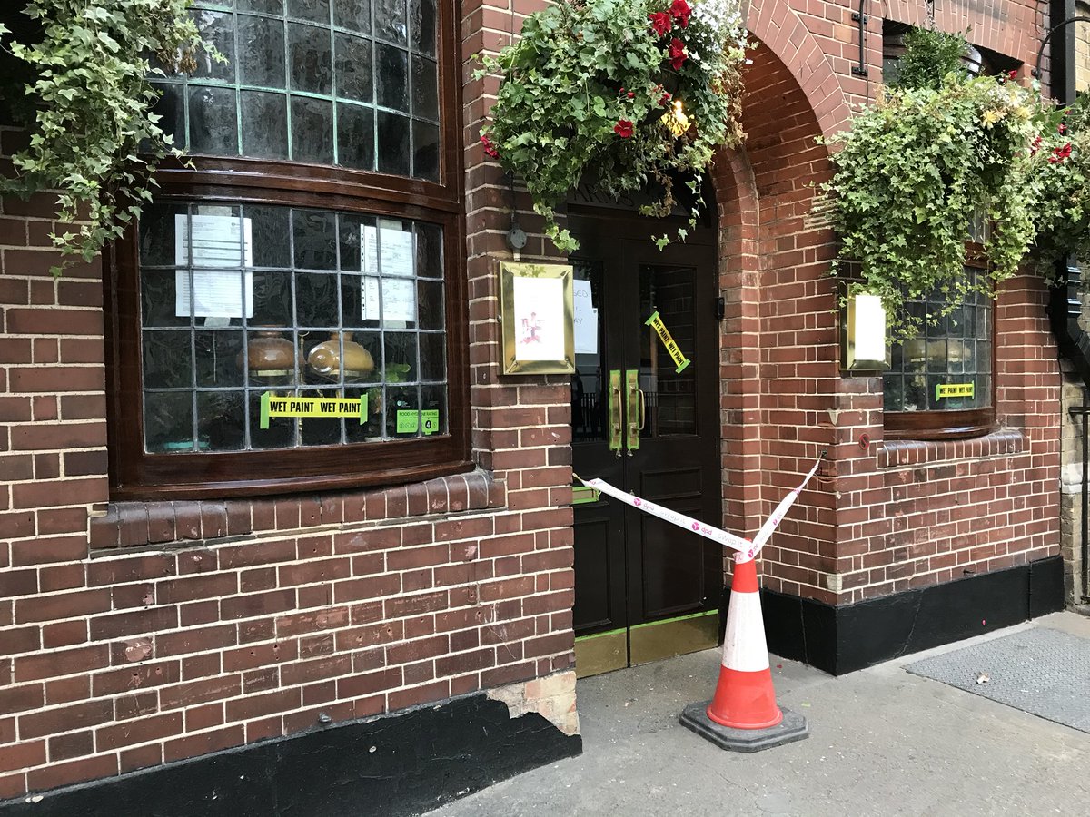 BrickLayersW1's tweet photo. For the want of dry varnish the pub remained closed. Back tomorrow! https://t.co/3CNT9aEsxo