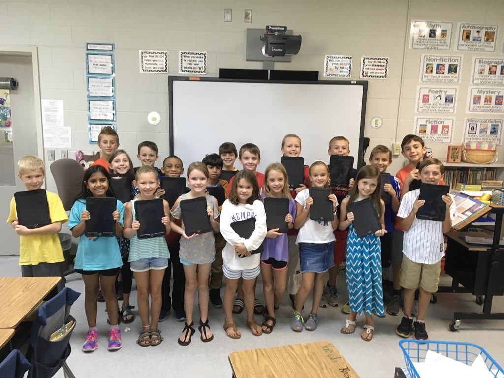 EMcCallieTech's tweet photo. Crosswind third graders received their iPads today. These smiles say it all @crosswindeagles #happystudents #ipaddeployment @TechtheVille https://t.co/euwKP1NUsH