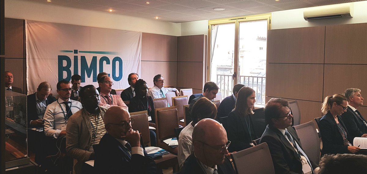 ArmateursFR's tweet photo. 2/2 A l'occasion du séminaire organisé aujourd'hui par @BIMCONews chez @ArmateursFR, les experts du Documentary Committee présentent les enjeux, bénéfices et points clés des nouveaux contrats types #SHIPTERM et #SHIPTERMS https://t.co/5nTvCcYDMS