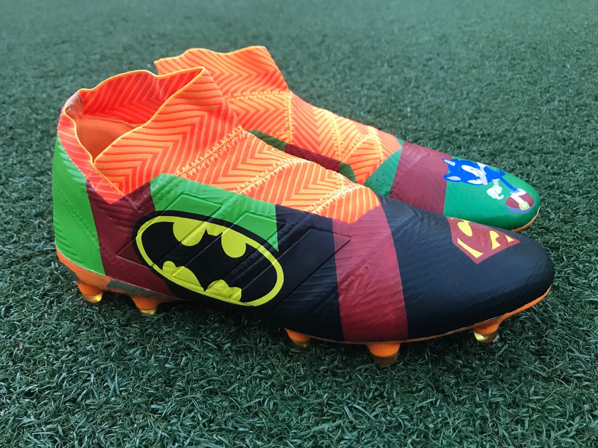 MLS's tweet photo. These boots are slick. 👌

@NewYorkRedBulls  will wear custom cleats designed by pediatric cancer patients: https://t.co/yEU4YfklZi 📸: #RBNY https://t.co/GzDxKc1D6N