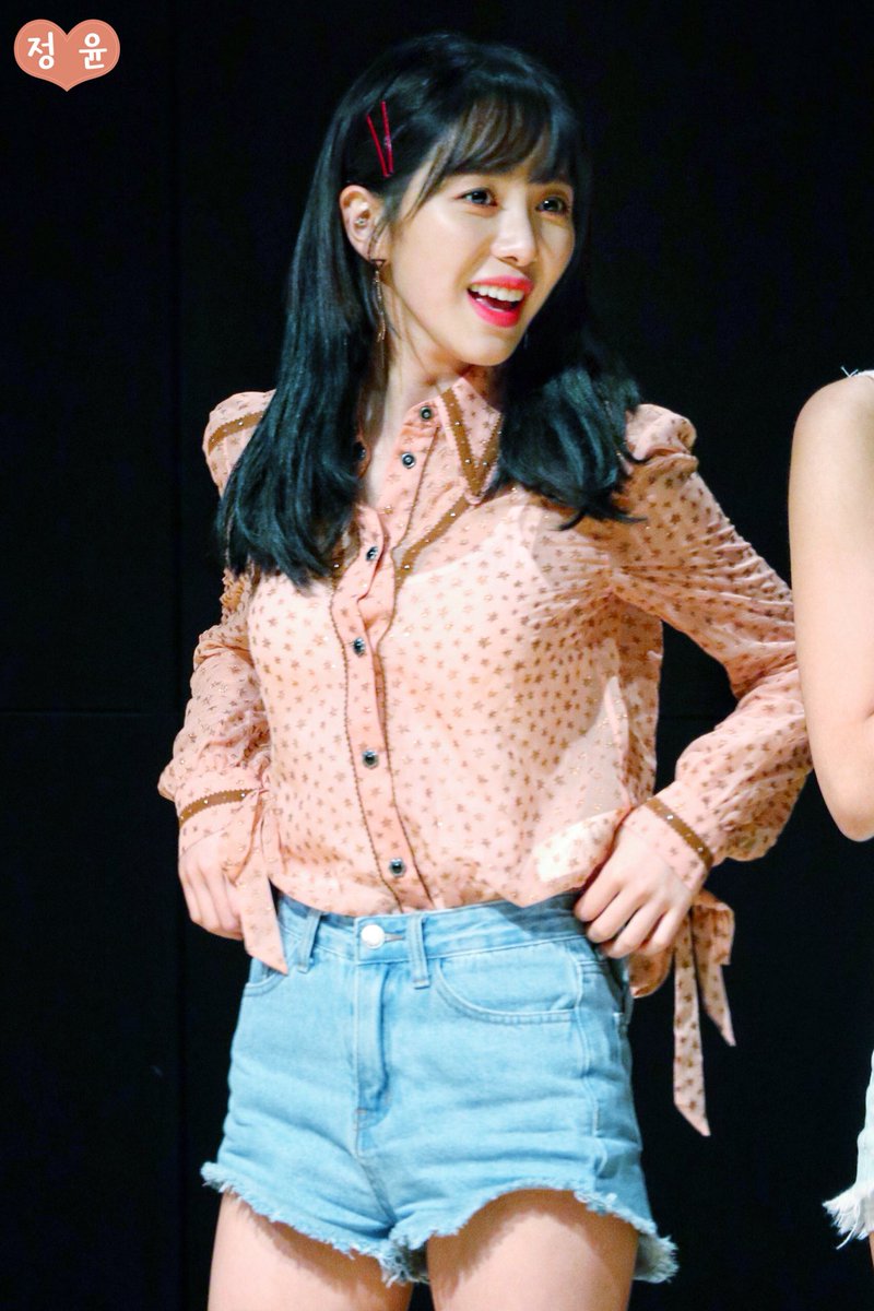 tingyun0508's tweet photo. 20180617 AOA 팬사인회 민아 ❤️
#에이오에이 #AOA #민아 #Mina #Bingle_Bangle #빙글뱅글 @AOA_FANCLUB https://t.co/oHunf2jt8P