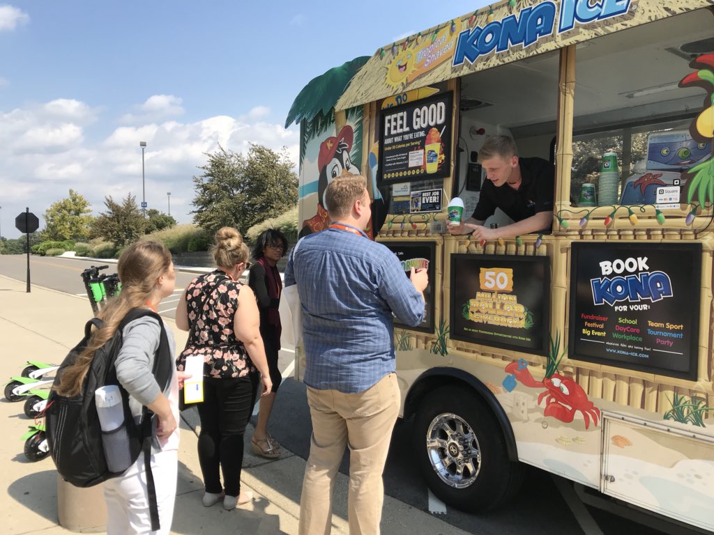 Martha_France's tweet image. It’sa perfect day for @KonaIce at #AMAIgnite !