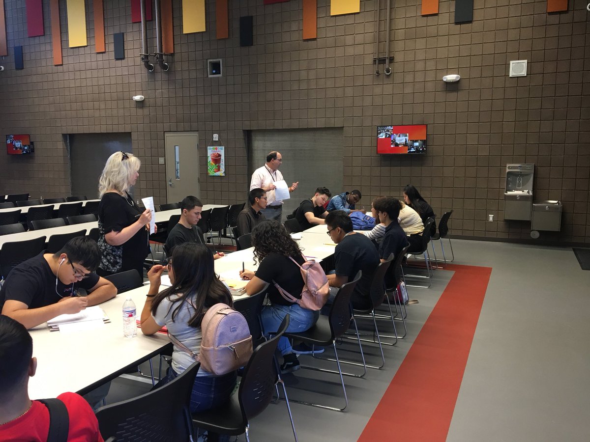 AbrilAcademy's tweet photo. 2nd R.I.S.E. Academy New student orientation was a huge success with 80 new student in attendance after school #respect #initiative #success #excellence #digitalcitizenship #studenthandbook #PBIS @carlpearson7tw @LouieK8437 @PhoenixUnionHS @MrKemp2011 https://t.co/ji60hgCSGZ