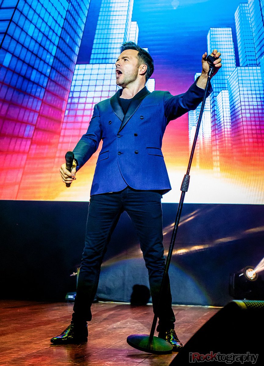 Hema_ByrnesArmy's tweet photo. Oh look, I found some more incredible HQ photos of @ShaneFilan performing in Manila last week. I can't get enough of these! 😍 (📸: Stephen Lavoie) See the rest of the photos here: https://t.co/hYU2QAPvf3

#LoveAlwaysPH #ShaneFilanPH #ShaneFilanMNL https://t.co/tH6ZGdo6MI