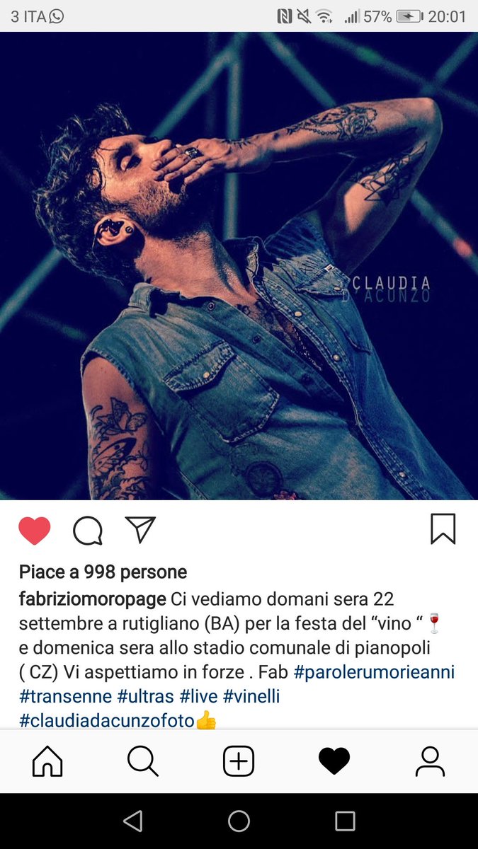 meme_993's tweet photo. L'hashtag #vinelli 🤣🤣🤣
Me lo sento, ci regalerà delle perle trash domani 🍷
#FabrizioMoro https://t.co/j29Gn1iB87