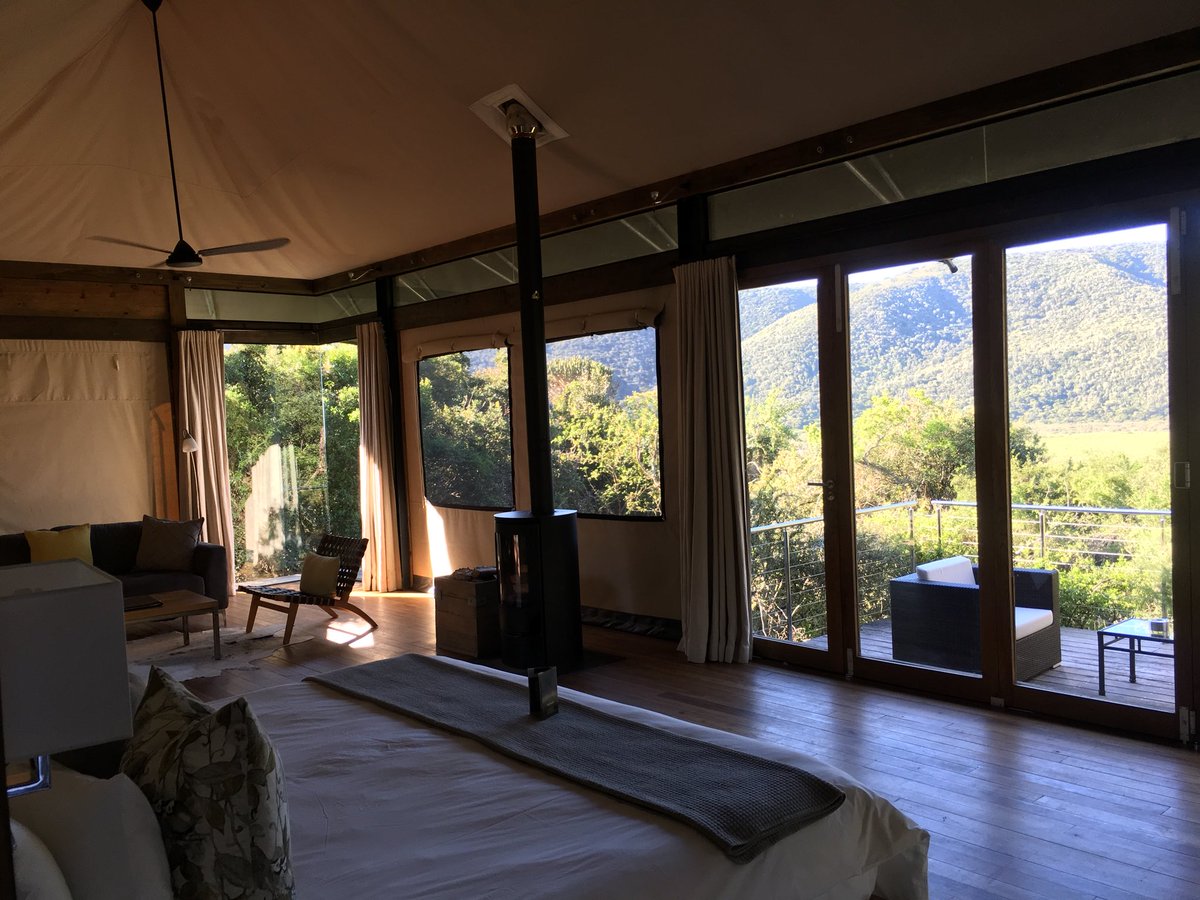 dagmar1888's tweet photo. The exquisite #SettlersDrift lodge @KariegaGameRes. Really didnβt want to leave - perfect to sit and watch the wildlife on the plain below. #Kuoni #MeetSouthAfrica #AfricanHoneymoon https://t.co/J74Z8Aru0n