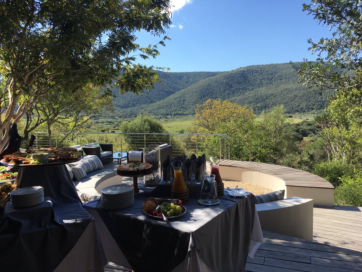 dagmar1888's tweet photo. The exquisite #SettlersDrift lodge @KariegaGameRes. Really didnβt want to leave - perfect to sit and watch the wildlife on the plain below. #Kuoni #MeetSouthAfrica #AfricanHoneymoon https://t.co/J74Z8Aru0n