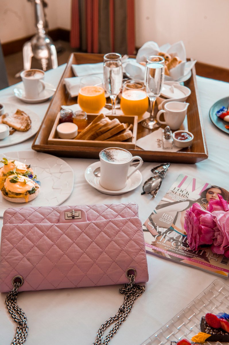 DylanHotel's tweet photo. Here comes the weekend! Who's got that #FridayFeeling? https://t.co/5msJnBjy9p