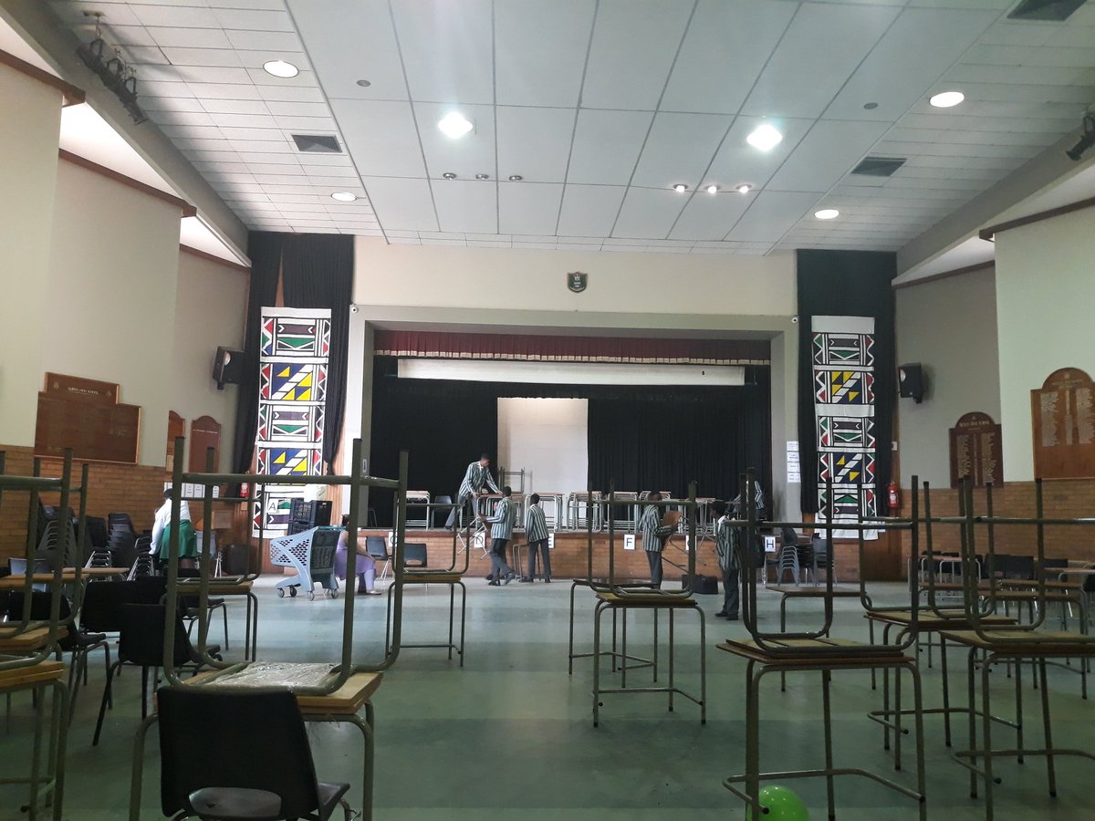 maxwellvusi's tweet photo. We are looking forward to tomorrow's Behind the Blazer Film Festival
Queens High School
10am till 2pm
#StimulusPackage #BehindTheBlazerFilmFestival #BBFF18 #Youthinfilm #Director #Cinematography https://t.co/4cQXGT6Q48
