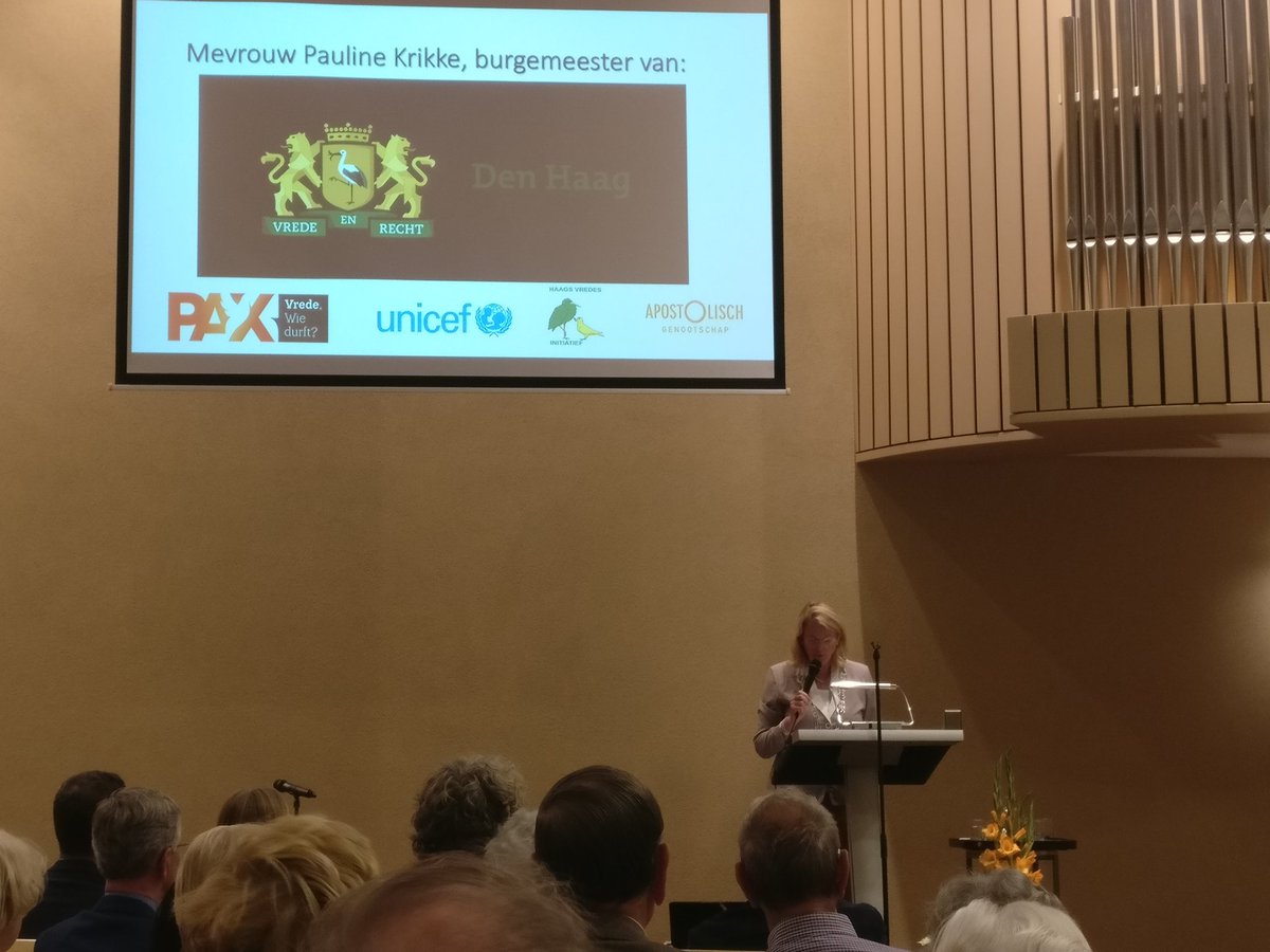 oldeweghuis's tweet photo. Duurzame vrede in Den Haag met burgemeester Pauline Krikke. Thema bijeenkomst Apostolisch Genootschap, PAX, Unicef en het Haags vrees initiatief. #apgen #Denhaag https://t.co/44aToq7JKY