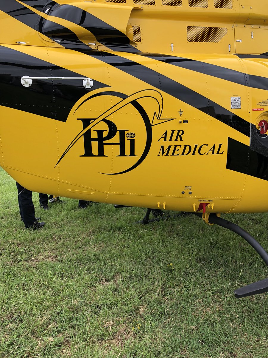 EMT_ATC's tweet image. PHI Med 10 talking to our students! @ctedentonisd @PHIAirMed @dentonisd @DentonATC #airambulance #ems #emtstudents #DentonISDDelilvers