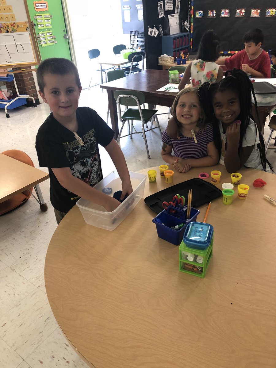 MereCJohnston's tweet photo. Fun Friday’s are the BEST. My kiddos celebrating their gold tags/PBIS tickets they collected for outstanding behavior for the last 2 weeks. #PBIS #classincentives #centralelementary #panthercubs https://t.co/qJoneFkV43