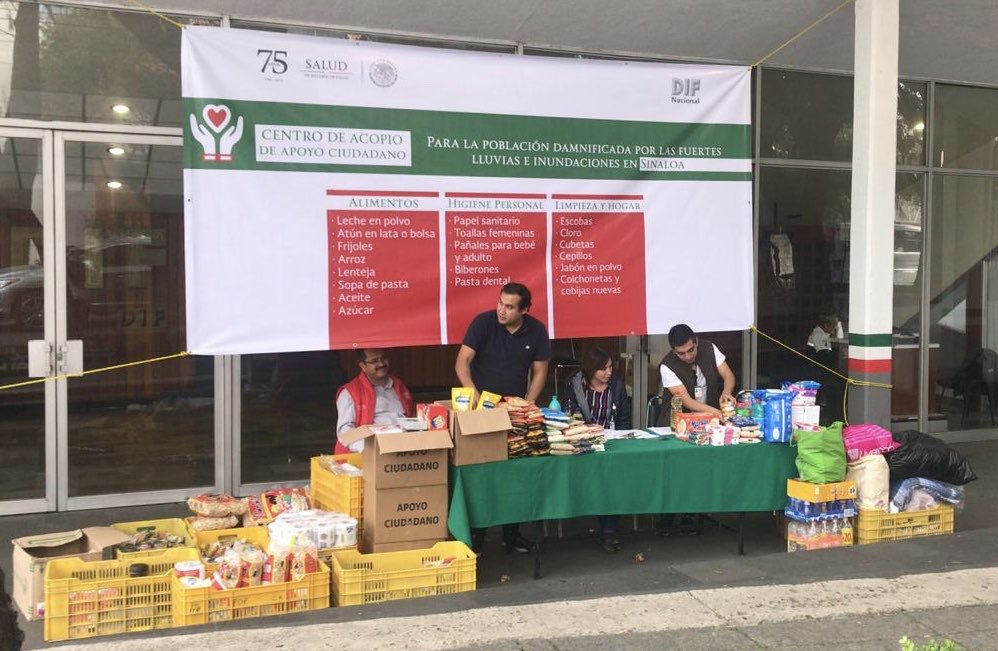 gobmx's tweet photo. ¡Entérate!
Ya el @DIF_NMX mandó a #Sinaloa el 1er. camión 🚛 con 10 toneladas de apoyo ciudadano que fue recolectado en su #CentroDeAcopio de la #CdMx  #FuerzaSinaloa https://t.co/EgPHHnIRnU