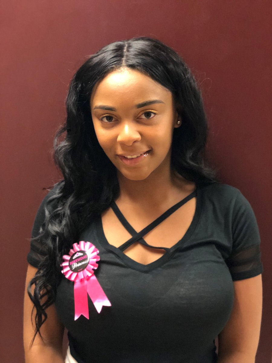 ResLife1882's tweet photo. 2018 Miss Quad II Candidate: Angel Bell (Chesapeake,VA) 
“I plan to graduate from VSU with a high GPA &amp; go on to be a Technical Analyst for the FBI…to me, being a Queen means that, that person will respect while also representing the residence hall.”
#VSURLHQueenCandi
#ResLife https://t.co/IPpeGDWOOb