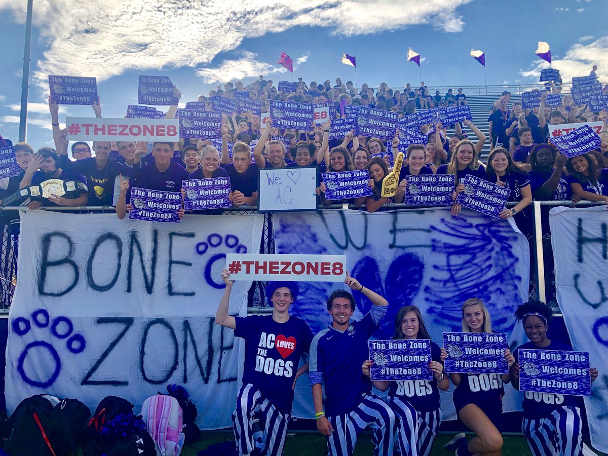 BRAVO @studentsbhs! One of the BEST @HotBoxPizza TAILGATE PARTIES OF THE SEASON!!! 👍🏾🙌🏾👏🏾#TheZone8 @WISH_TV @bhsdogs