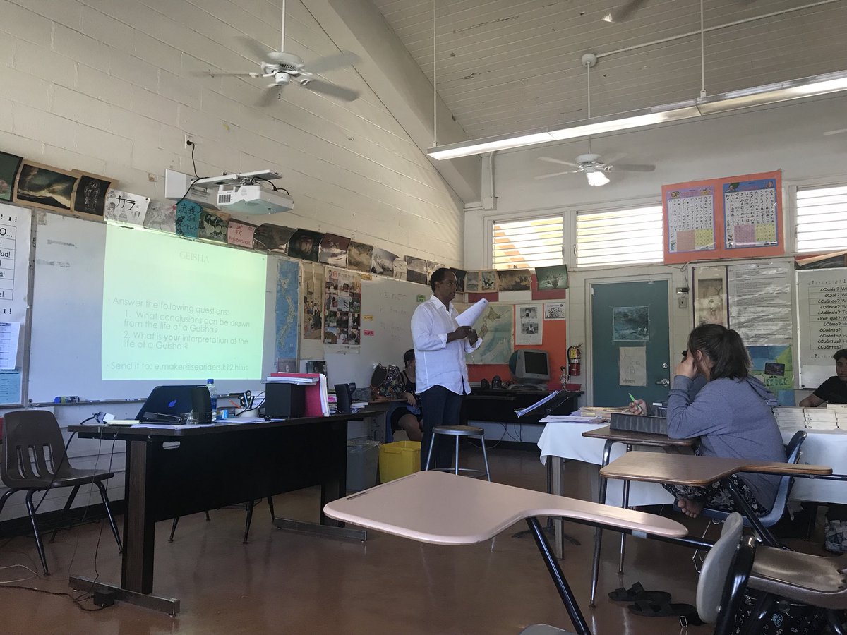 nikkisnwhs's tweet photo. Ohayo Gozaimasu!
Students in Maker Sensei's Japanese 1 class learns the foundation for basic conversations. In fact, throughout the week they have been practicing different verbs to input into their sentences. "Desu is a verb, which is put at the end!" says Maker Sensei. #snwhs https://t.co/VEKp0j0zp2
