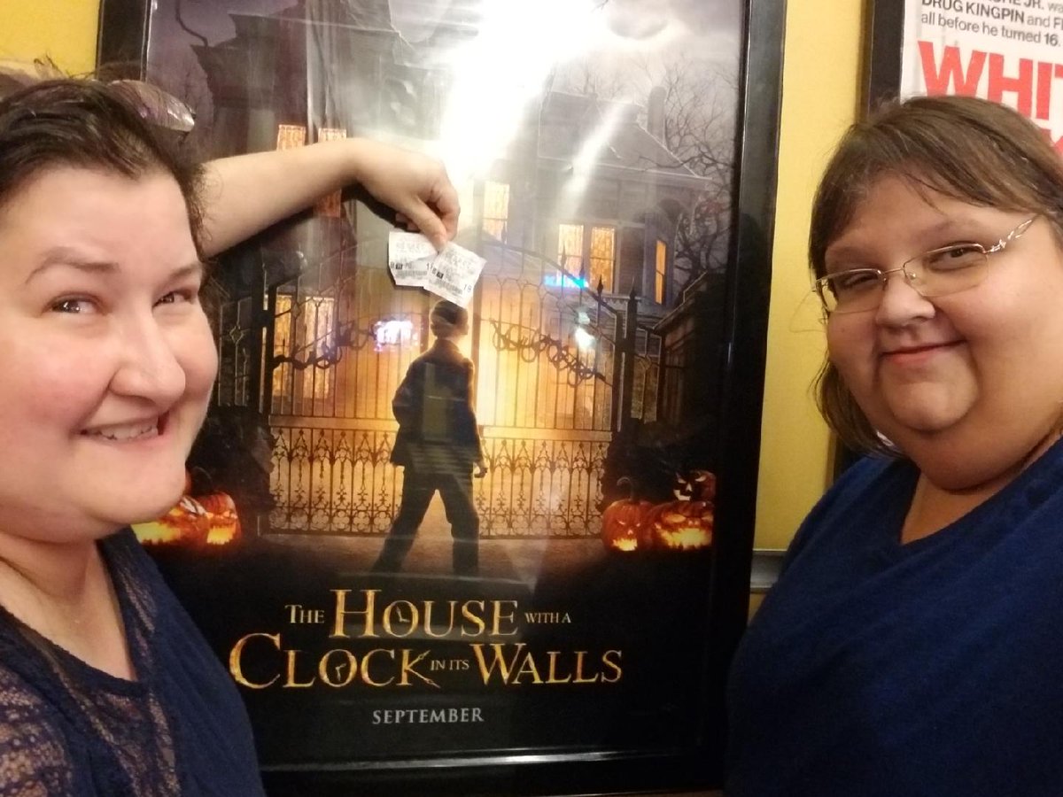 rmurphy751's tweet photo. @therealKripke Just saw #HouseWithAClock and I loved it. Soo many #spn Easter Eggs. I think I need to read the book now too. Thanks #KripKeeper Here is my selfie for ya @housewithaclock https://t.co/oryGlHw7qF
