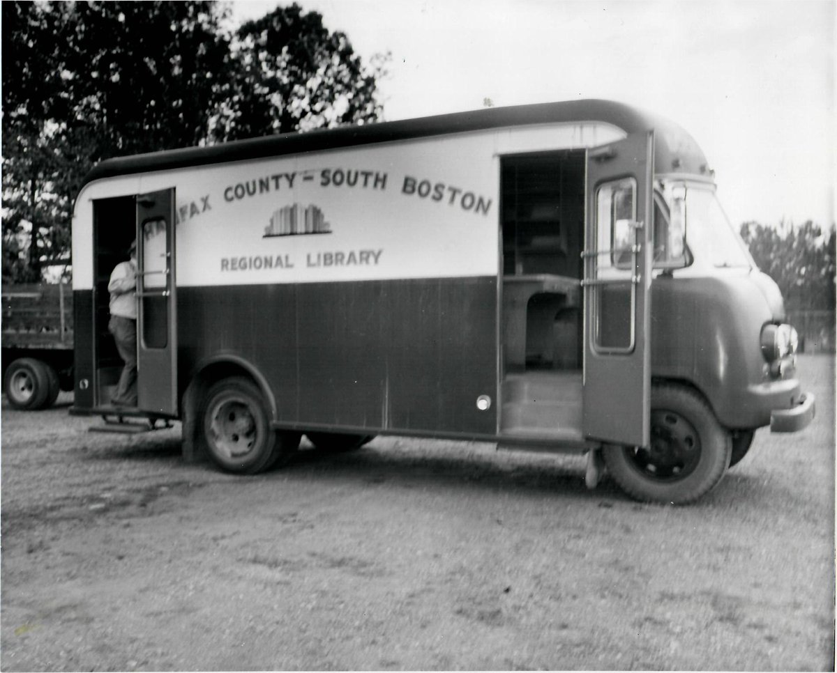 HCSBPL's tweet photo. How many of you in #HalifaxCountyVA or #SoBoVA remember checking books out from this?
#BookMobile #FridayReads #FlashbackFriday https://t.co/ohd9WEWN7W
