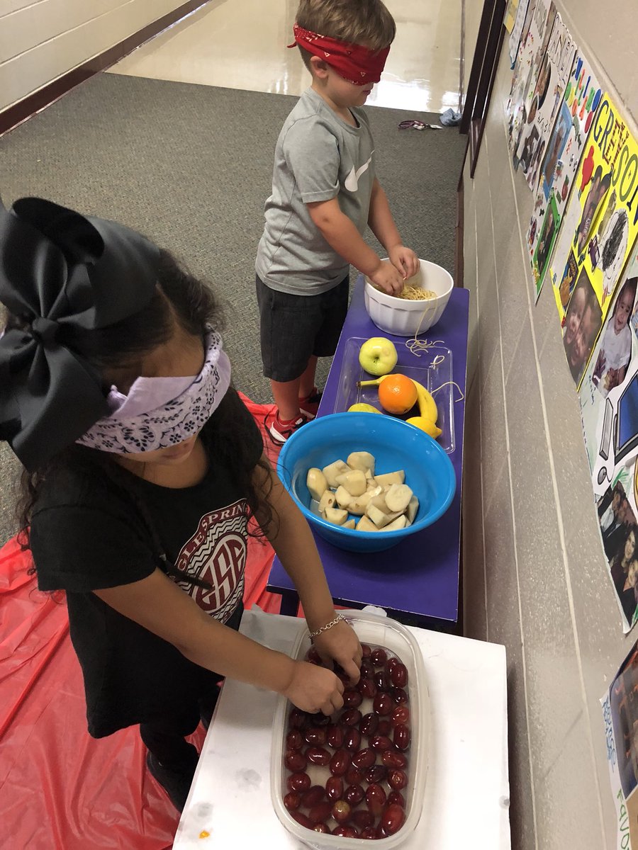 MeganOrtolano's tweet image. Kindergarten is learning about the 5 senses. We explored our sense of touch today with some hands on fun! #eseSOAR #IAMHumble #MrsOsClass #scienceisfun #kindergarten #iteachK #handsonlearning