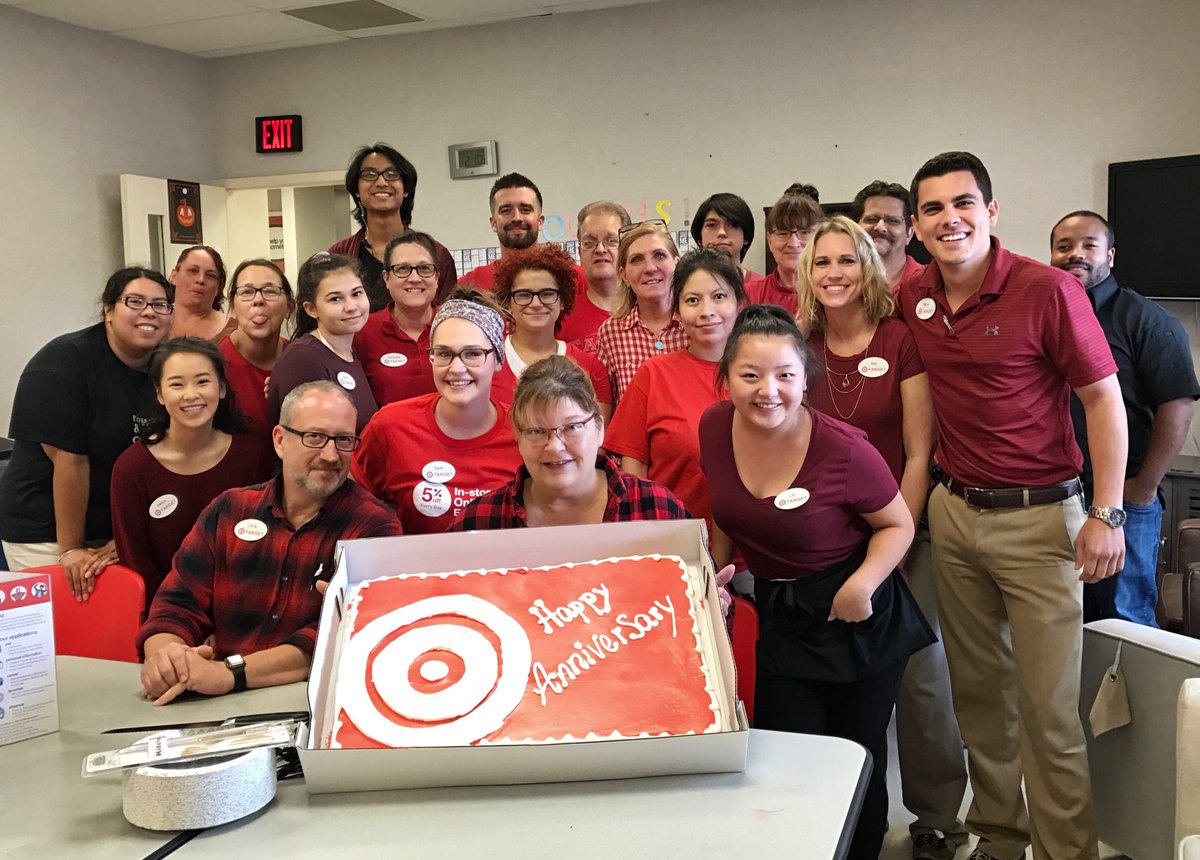 30. Years. An incredible milestone for an exceptional leader. Lucky to have her alongside as we implement Op Model because "I've seen it before. We did this when I started at Target and it just makes damn good sense."  Happy Anniversary, Lisa!